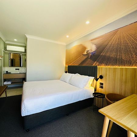 Royal Hotel-Motel Moree Bagian luar foto